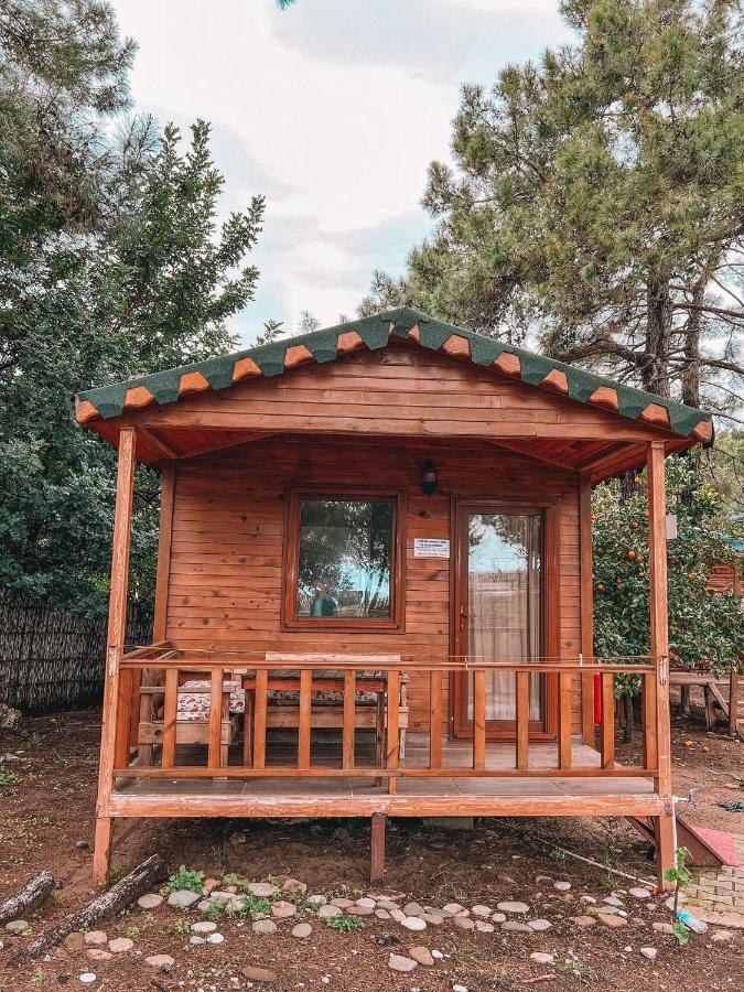 Secret Garden Hotel & Bungalows Чирали Экстерьер фото