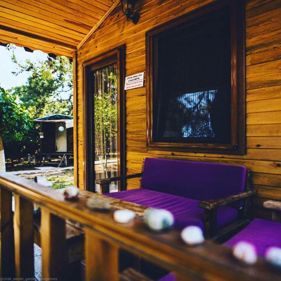 Secret Garden Hotel & Bungalows Чирали Экстерьер фото