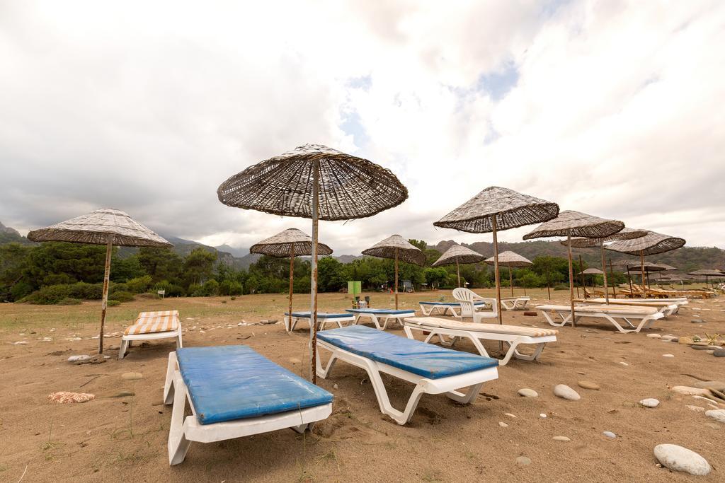 Secret Garden Hotel & Bungalows Чирали Экстерьер фото