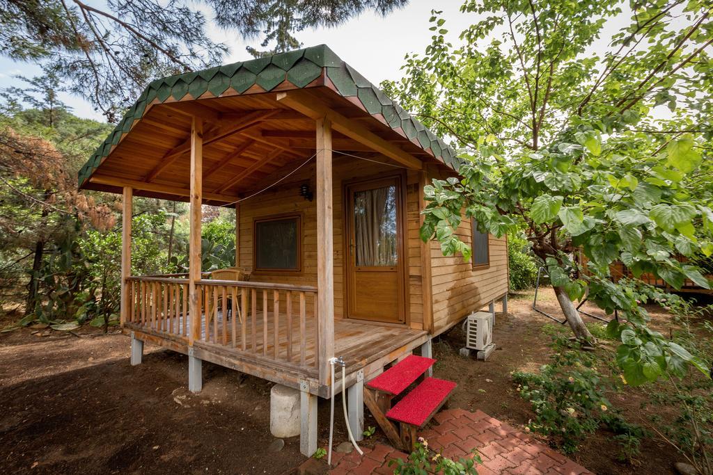 Secret Garden Hotel & Bungalows Чирали Экстерьер фото