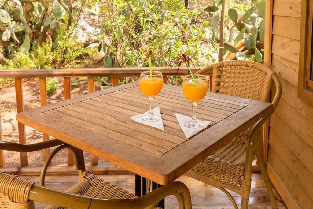 Secret Garden Hotel & Bungalows Чирали Экстерьер фото