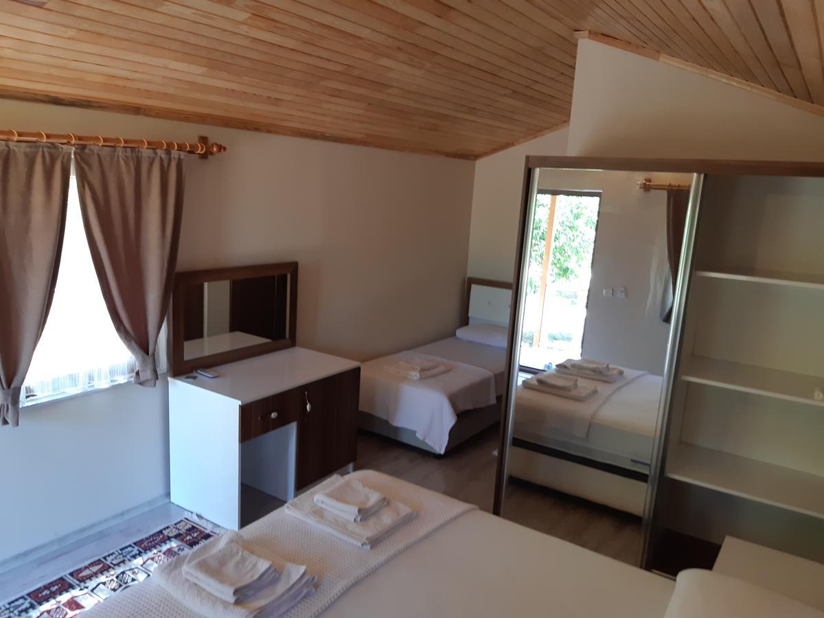 Secret Garden Hotel & Bungalows Чирали Экстерьер фото