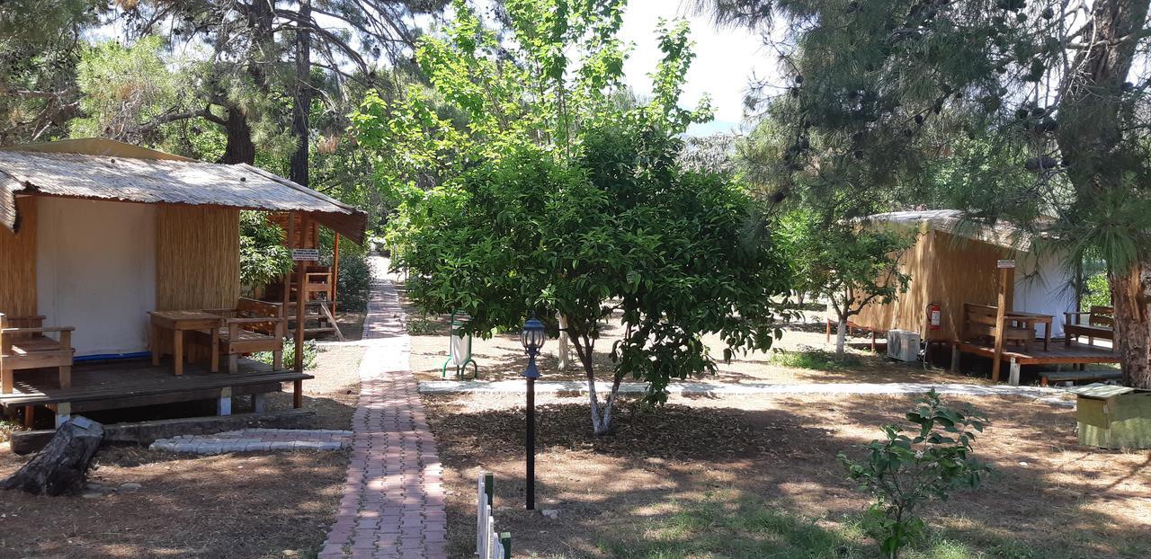Secret Garden Hotel & Bungalows Чирали Экстерьер фото