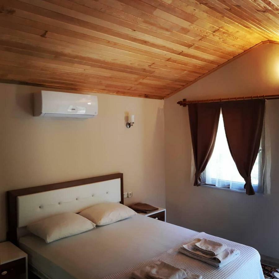 Secret Garden Hotel & Bungalows Чирали Экстерьер фото