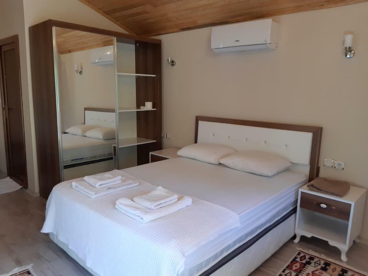 Secret Garden Hotel & Bungalows Чирали Экстерьер фото